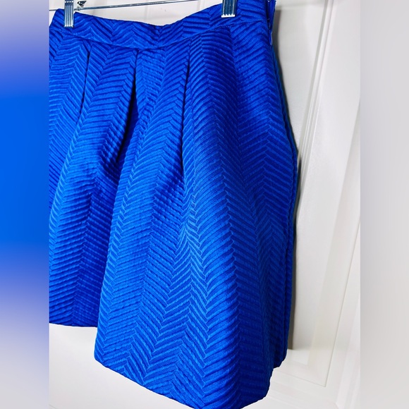 Forever 21 Thick Navy Blue Jacquard Mini Skirt Fully Lined, A-Line, Sz S - Picture 5 of 5